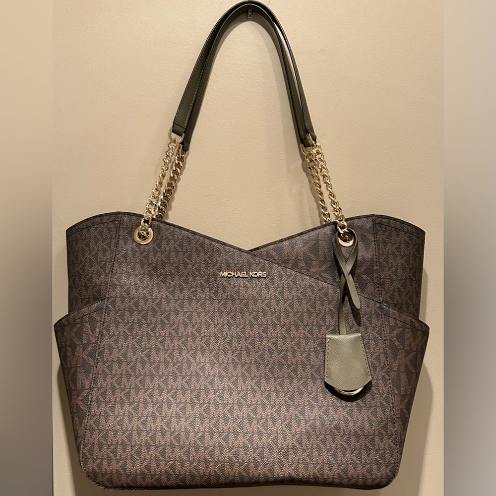 Michael Kors jet set large logo shoulder bag w dust bag
